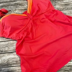 Underwire bra bathing top